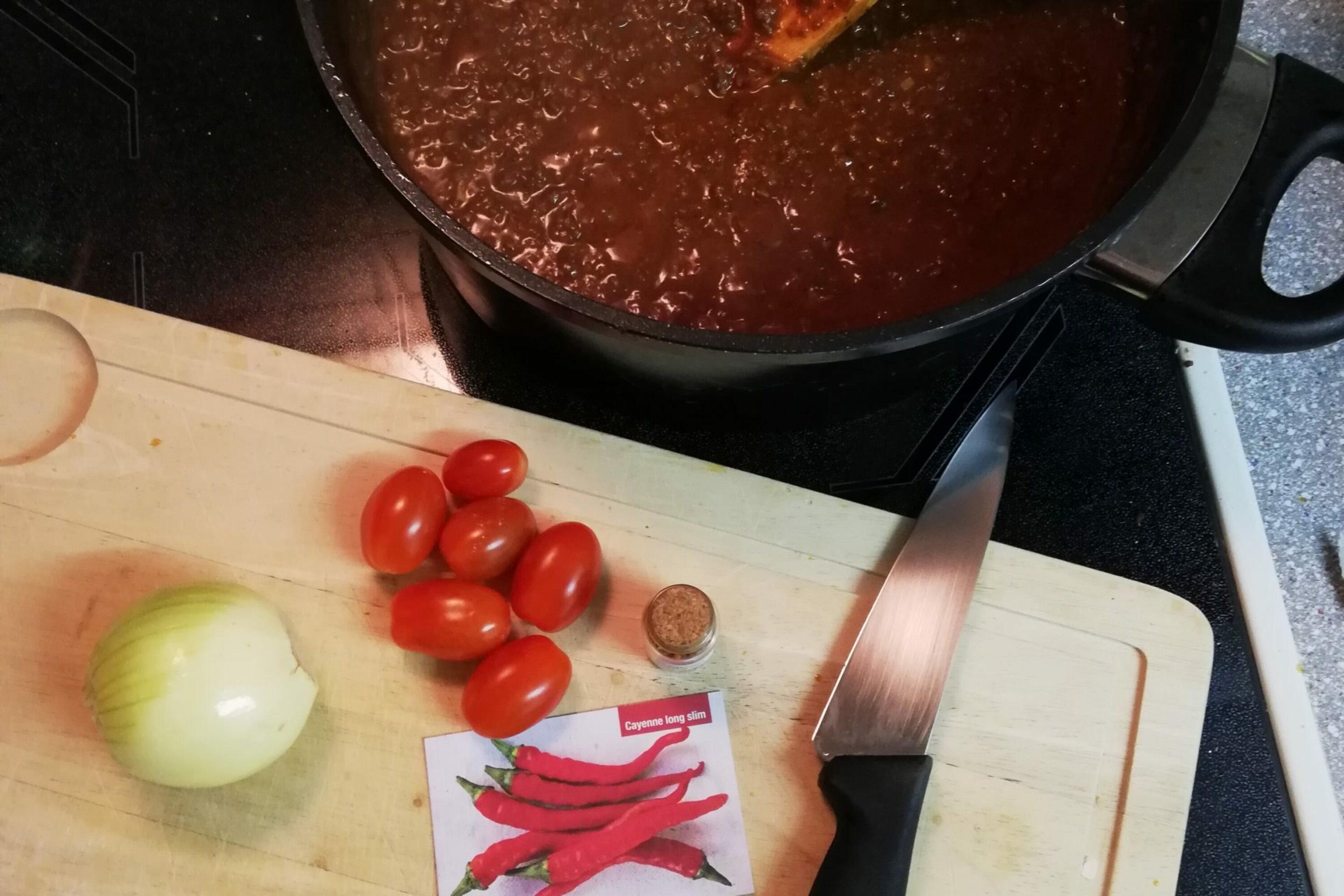 Cayenne long slim Bolognaise Sauce